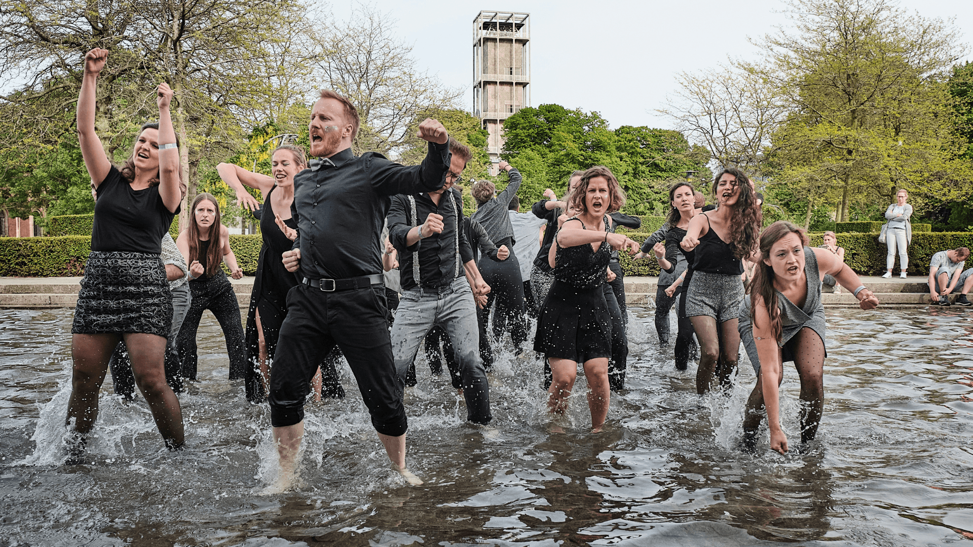 Musikvideo "Change On The Rise"